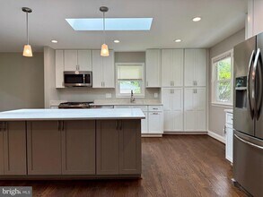 3210 Old Robin St in Fairfax, VA - Building Photo - Building Photo