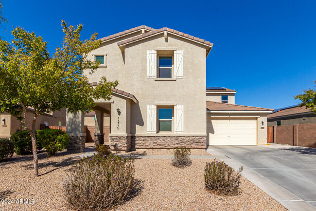 1270 Carlsbad Dr in San Tan Valley, AZ - Foto de edificio - Building Photo