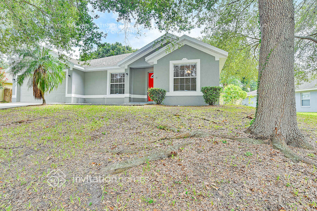 668 Winding Lake Dr in Clermont, FL - Building Photo