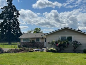 28373 S Cramer Rd in Molalla, OR - Building Photo - Building Photo