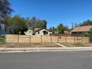 915 Irving St in Denver, CO - Building Photo - Building Photo