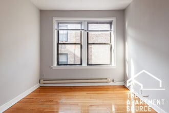1050 W George St in Chicago, IL - Building Photo - Building Photo