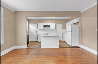 665 E Pkwy S in Memphis, TN - Building Photo - Building Photo