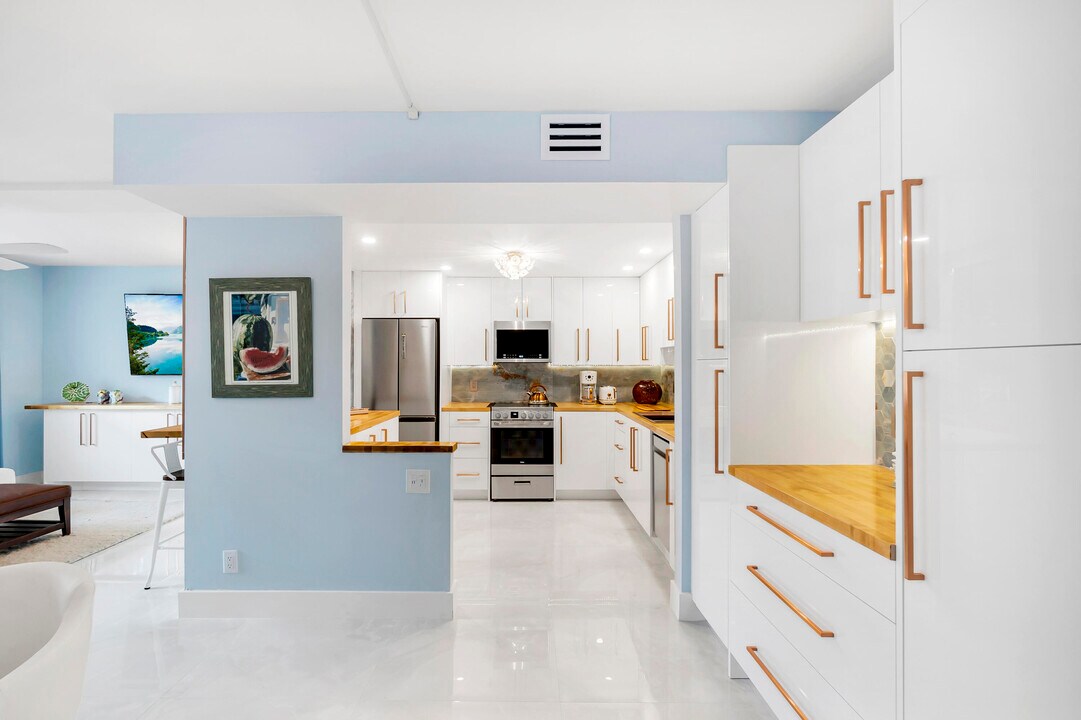 1805 Eleuthera Point in Coconut Creek, FL - Building Photo
