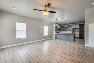 2751 E 1st St in Fort Worth, TX - Building Photo - Building Photo