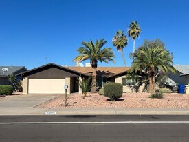 5608 W Acoma Dr in Glendale, AZ - Building Photo