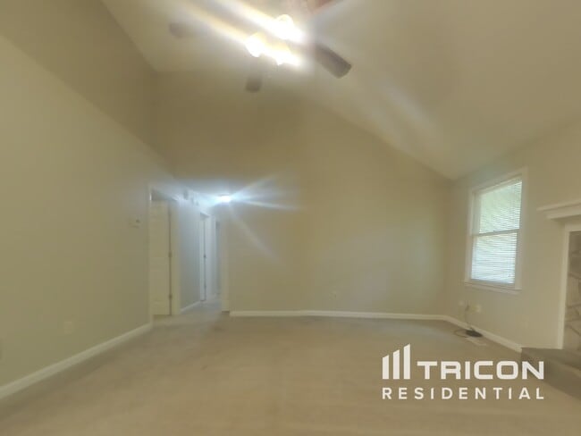 1221 Lakeview Pkwy in Villa Rica, GA - Building Photo - Building Photo