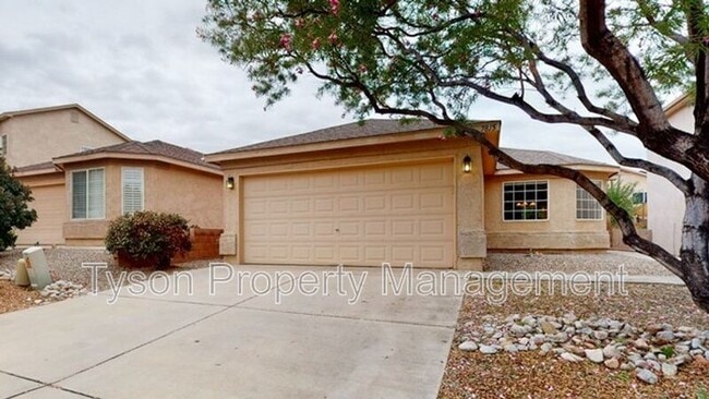 property at 7815 Chaco Mesa Loop NW