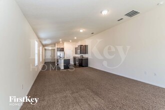 8078 Cape Fox Dr in Jacksonville, FL - Building Photo - Building Photo