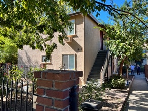 1916 7th St in Sacramento, CA - Building Photo - Building Photo