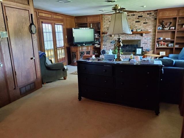 1013 N Cottonwood Dr