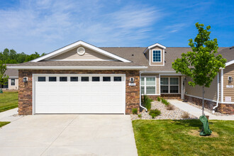 Redwood Superior Township in Superior Township, MI - Foto de edificio - Building Photo