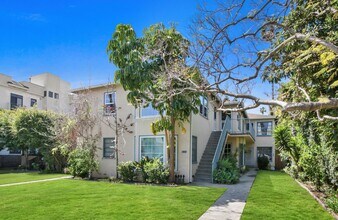 1034 5th St in Santa Monica in Santa Monica, CA - Building Photo - Building Photo
