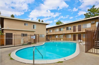 La Paz Apartments in Riverside, CA - Building Photo - Building Photo
