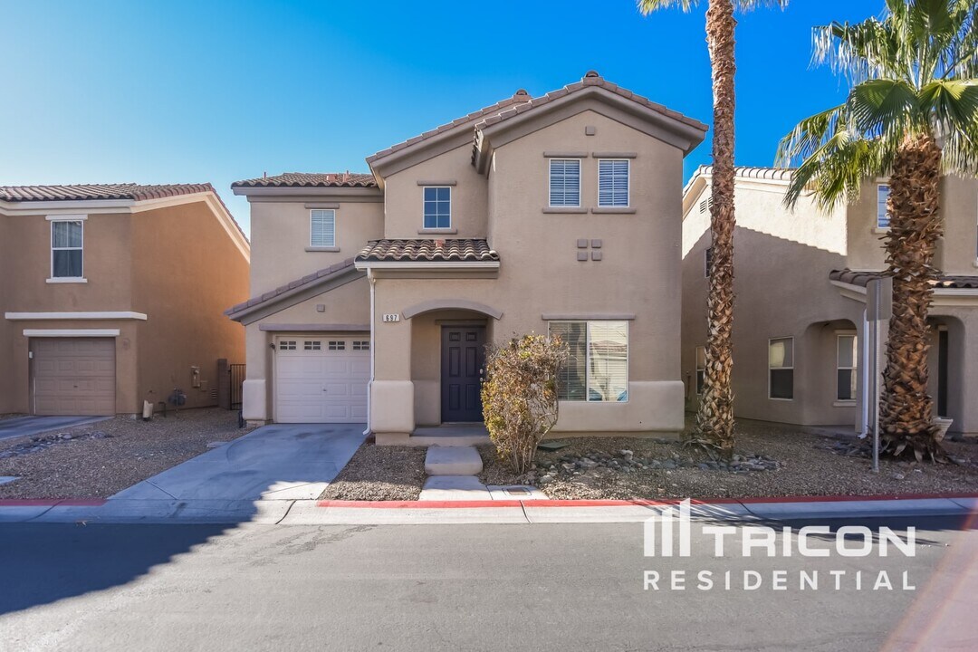 697 Wallington Estate St in Las Vegas, NV - Building Photo