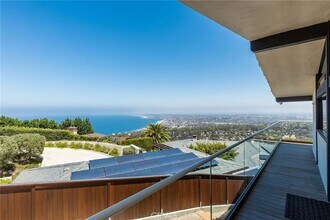 972 Via Rincon in Palos Verdes Estates, CA - Building Photo - Building Photo
