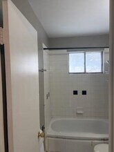 521 SE Greystone Ave in Bartlesville, OK - Building Photo - Building Photo