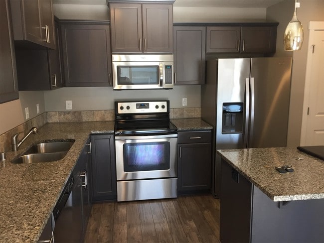 5908 NE 71st Ct in Vancouver, WA - Building Photo - Building Photo