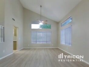 1808 E Barbarita Ave in Gilbert, AZ - Building Photo - Building Photo