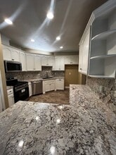 8701 Maggiore Ln in Bakersfield, CA - Building Photo - Building Photo