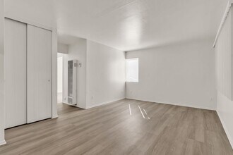 2253 Central Ave in Alameda, CA - Building Photo - Building Photo