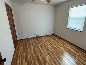 18717 Kokomo Ln-Unit -B in Neosho, MO - Building Photo - Building Photo
