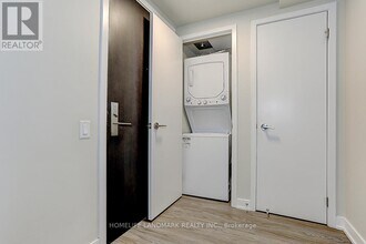 38 Monte Kwinter Ct in Toronto, ON - Building Photo - Building Photo