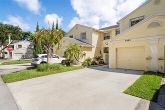 9883 SW 118th Pl in Miami, FL - Building Photo - Building Photo