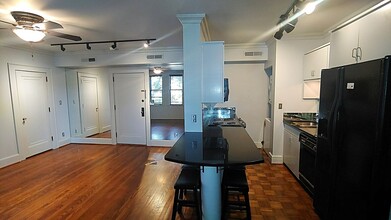 2250 Highland Ave in Birmingham, AL - Building Photo - Building Photo