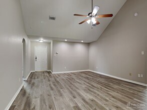 106 Highland St in Texas City, TX - Building Photo - Building Photo