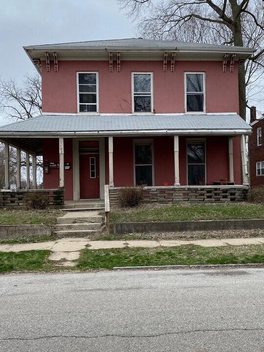 1102 N 10th St, Unit 4 in Lafayette, IN - Foto de edificio