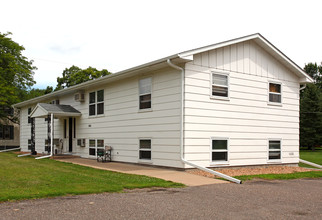 5476-5494 Main Ave NE in Albertville, MN - Foto de edificio - Building Photo