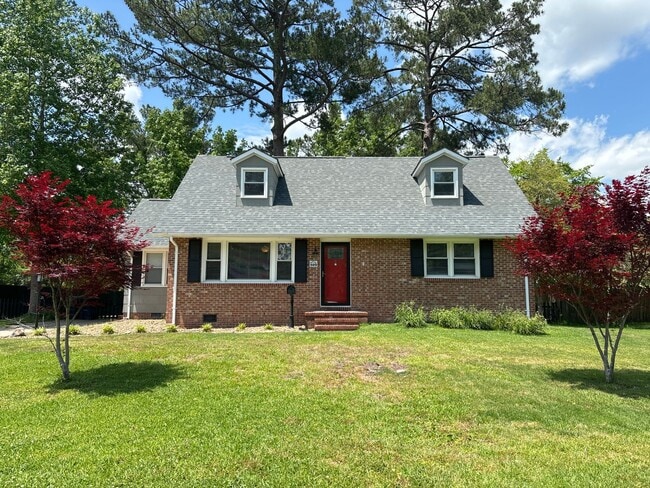 809 Edgewood Dr