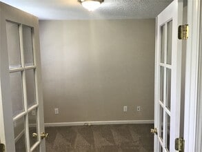 3018 Danbury Dr in Florence, KY - Building Photo - Building Photo
