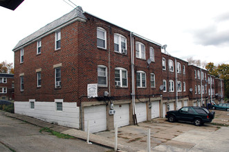 396 E Cliveden St in Philadelphia, PA - Building Photo - Building Photo