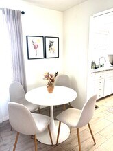 501 18th St, Unit C in Huntington Beach, CA - Foto de edificio - Building Photo