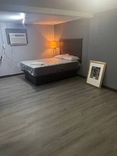 Eldo Suites Apartments in El Dorado Springs, MO - Building Photo - Building Photo