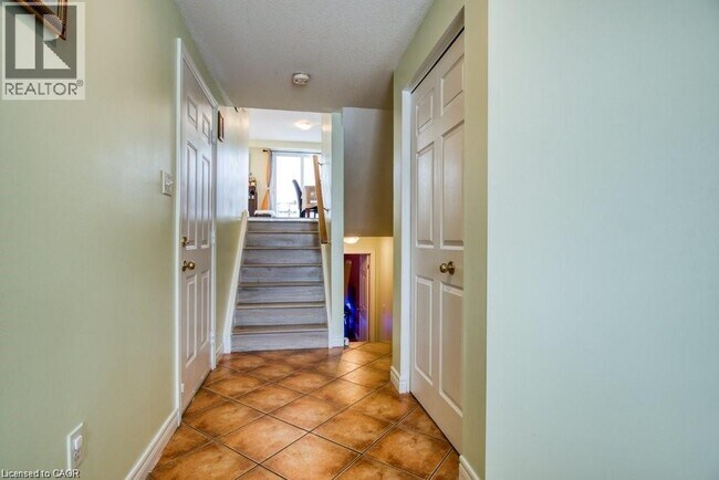20 Max Becker Dr in Kitchener, ON - Building Photo - Building Photo