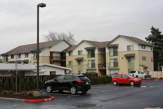 Franklin and Tucker Apartments in Beaverton, OR - Building Photo - Building Photo