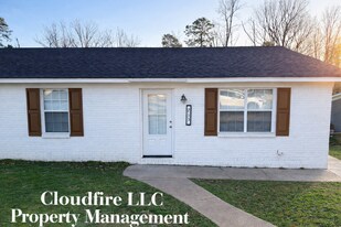 213 James Cir, Unit 213 in Oxford, MS - Building Photo