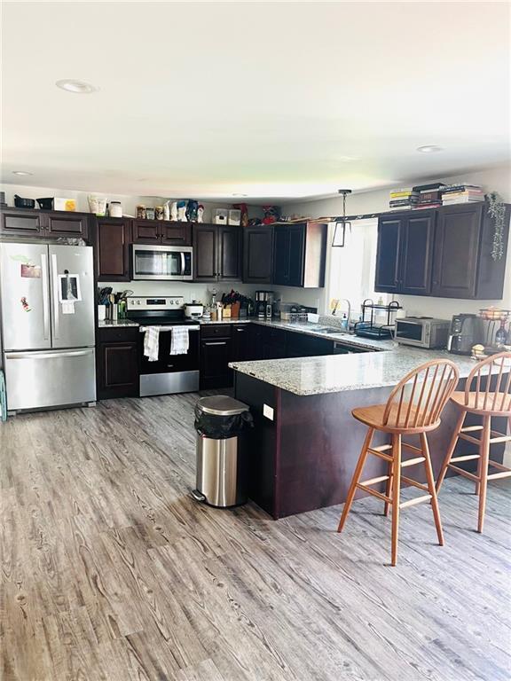 215 Metacom Ave in Bristol, RI - Building Photo - Building Photo