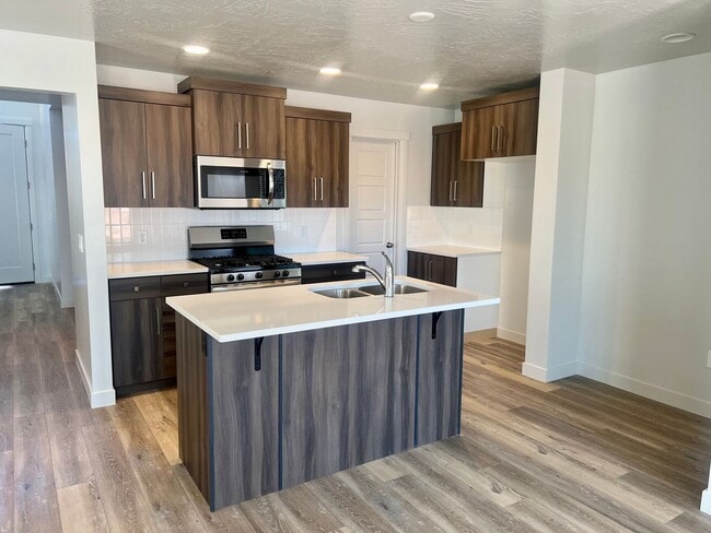 6028 Ersa Ln in Saint George, UT - Building Photo - Building Photo