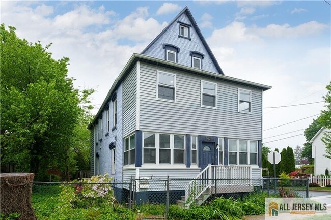 property at 1625 Parker Rd