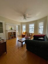 33 Rich St, Unit 33-1 in Waltham, MA - Building Photo - Building Photo
