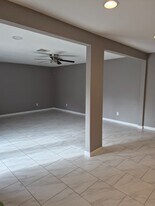 15735 Munson Ln in Houston, TX - Building Photo