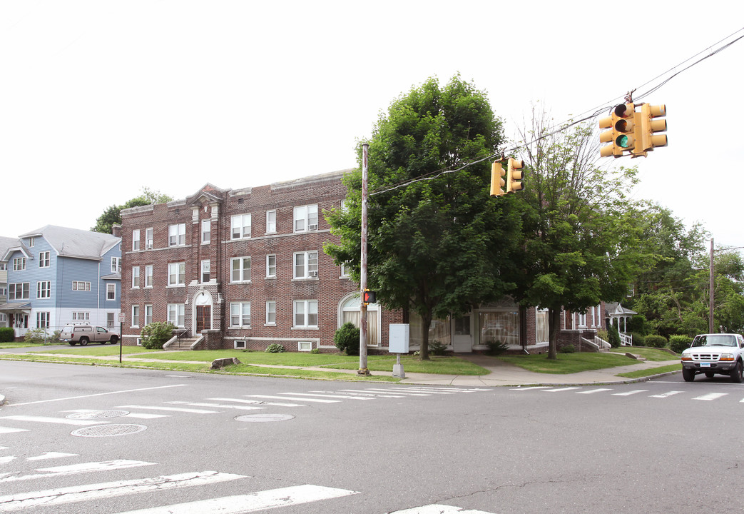 624 Arch St in New Britain, CT - Building Photo