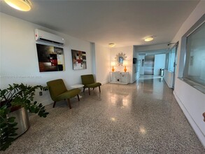 1400 Lincoln Rd in Miami Beach, FL - Building Photo - Building Photo