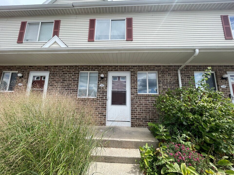 366 Carriage Ln SW in Grand Rapids, MI - Building Photo