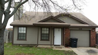 2218 Hilltop Loop in Killeen, TX - Building Photo