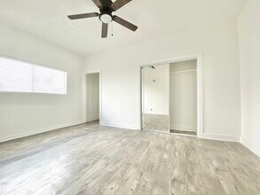 979 S Oxford Ave, Unit 106A in Los Angeles, CA - Foto de edificio - Building Photo